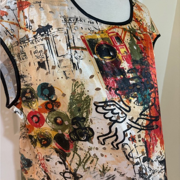 Abstract Print Women's Top - Picture 3 of 6